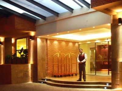 Hotel Howard Johnson Plaza Jujuy 4*